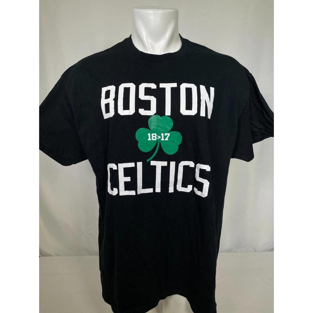 Boston Celtics  18 17 Black Finals Parade T-Shirt Mens